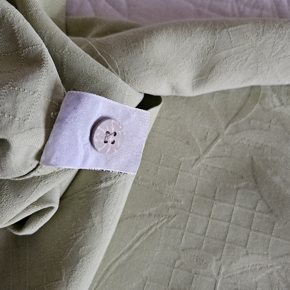 Tommy Bahama Hawaiian Shirt - Picture 6 of 11